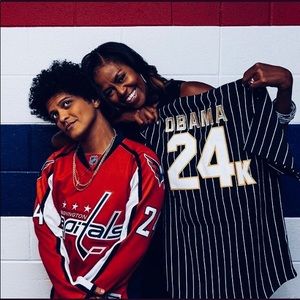 Meet your Posher, Maya